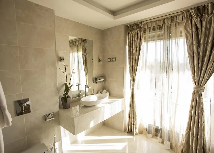 Calendula Ayurvedic & Medical ホテル シオーフォク