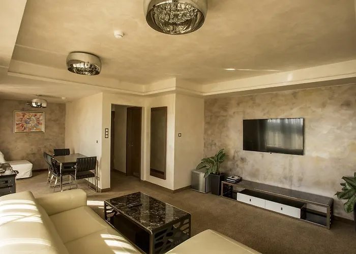 Calendula Ayurvedic & Medical فندق