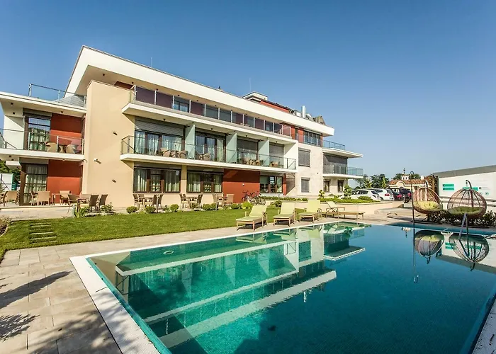 Calendula Ayurvedic & Medical シオーフォク